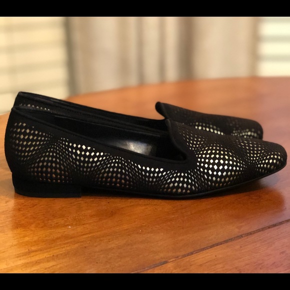 Sesto Meucci Women's  Perforated Leather Loafers - Picture 1 of 4